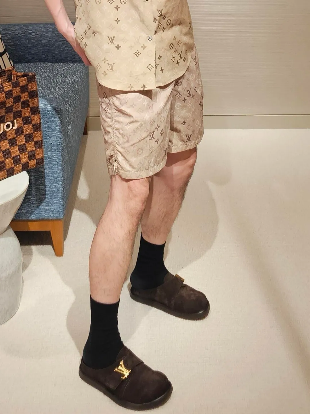 Louis Vuitton/Louis Vuitton presbyopic Khaki all-over printed suit shorts